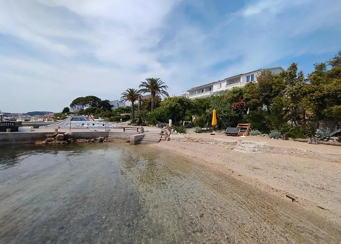 Palme ゲストハウス Barbat na Rabu